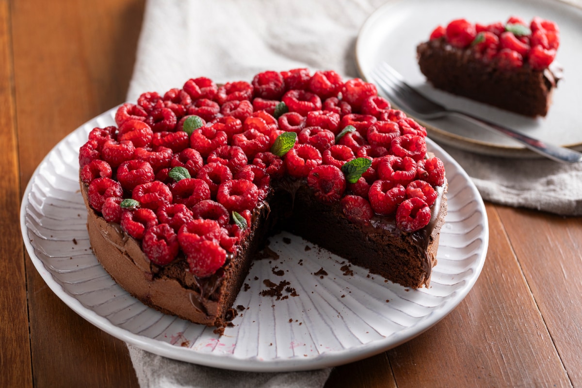 Tender Raspberry Cake
