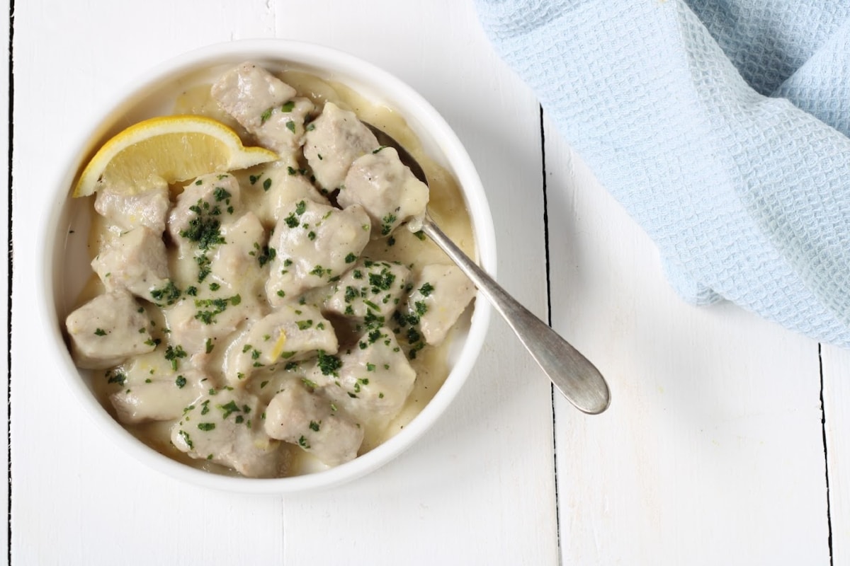Veal bites with lemon