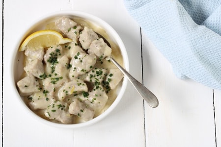 Veal bites with lemon