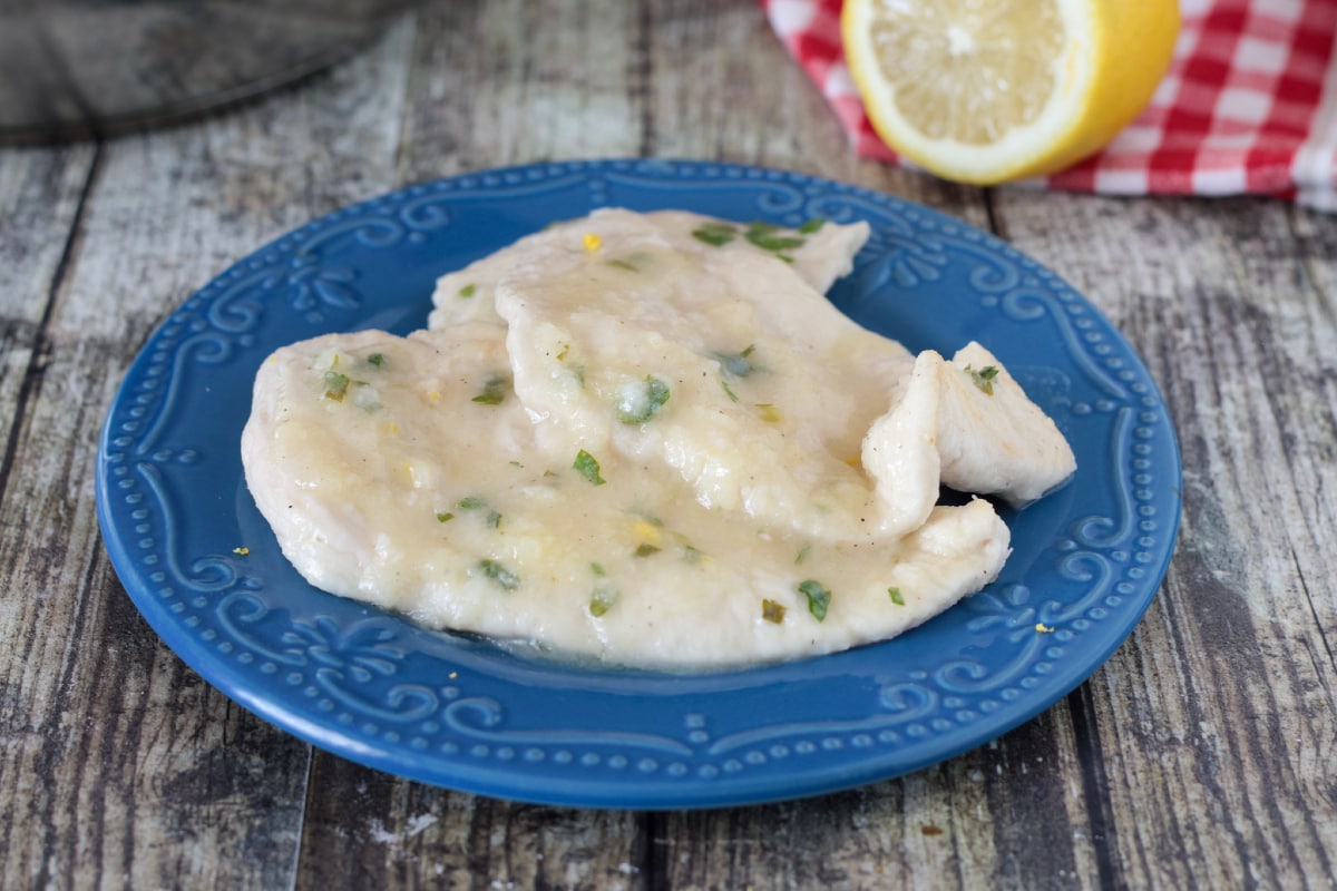 Chicken scallops with lemon