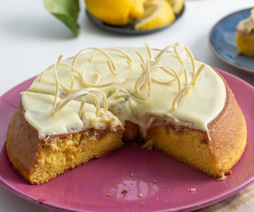 White chocolate and lemon cake