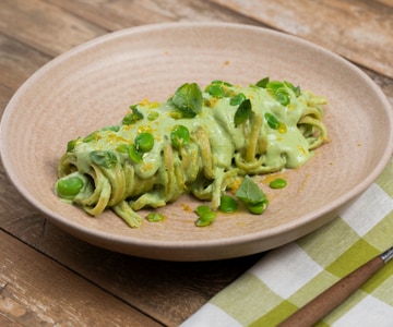 Creamy pasta with fava beans