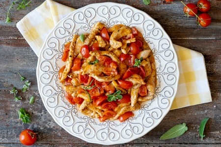 Turkey strips with cherry tomatoes