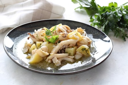 Cuttlefish Stew without Tomato