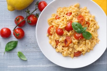 Spatzle with tomato and lemon