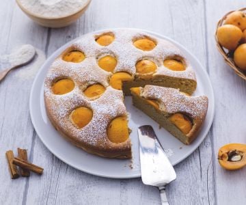 Loquat Cake