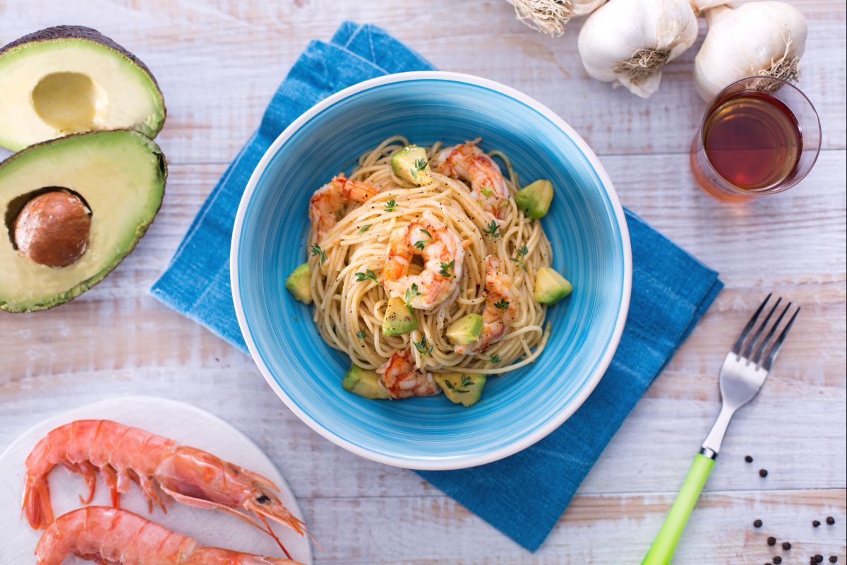 Spaghettini with Avocado and Shrimp