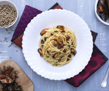 Spaghetti with Mussels and Sea Urchins