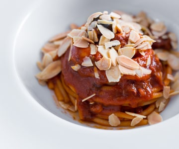 Pasta with octopus ragù and almonds