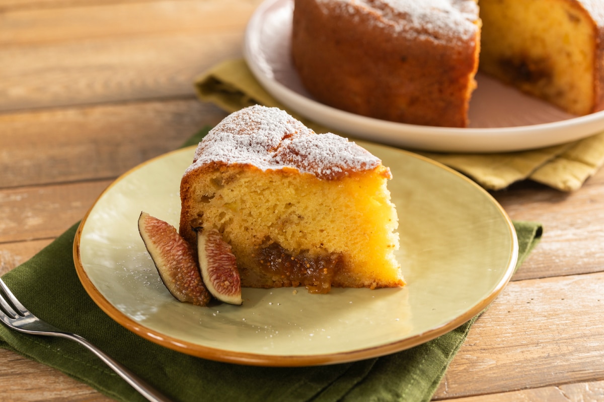 Nua Cake with Figs