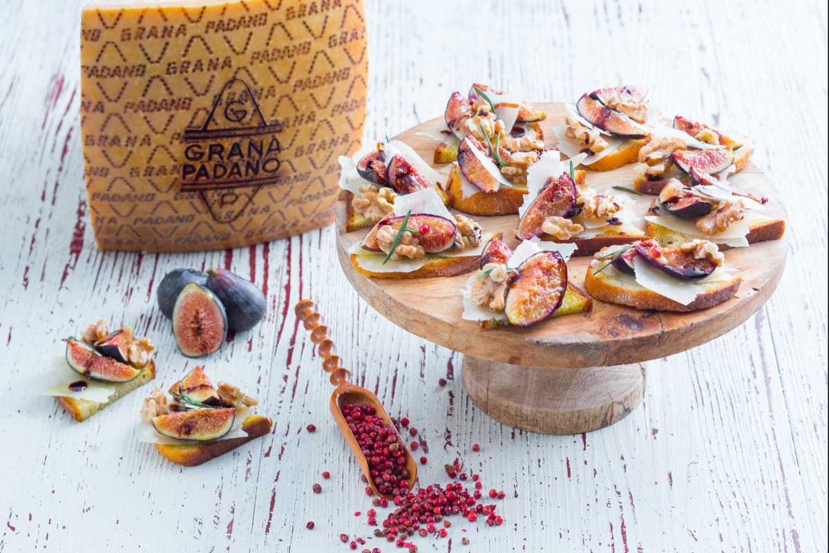 Figs and Grana Padano Crostini