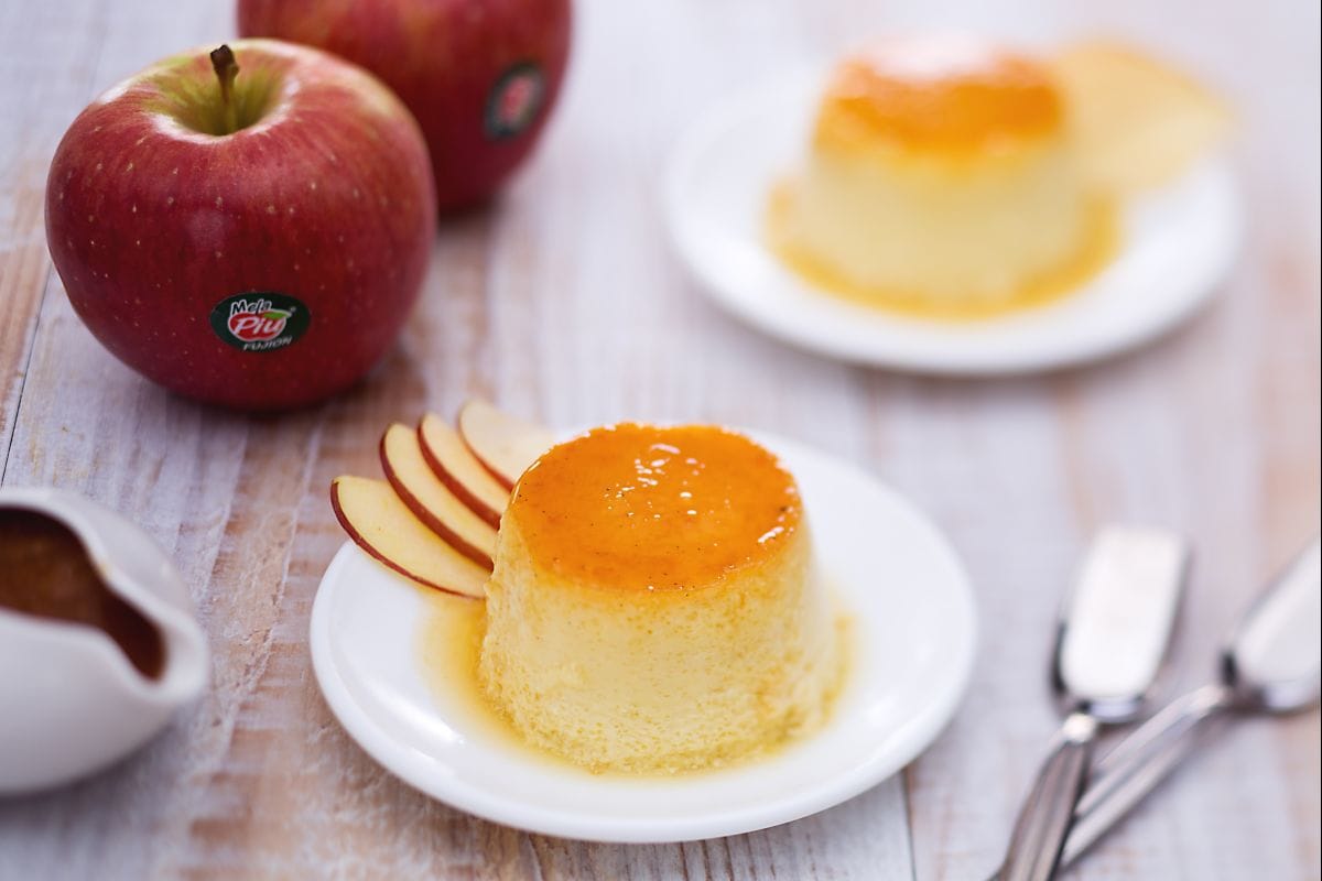 Apple crème caramel with fig sauce
