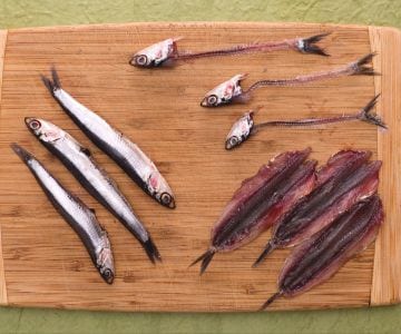 How to Clean Anchovies