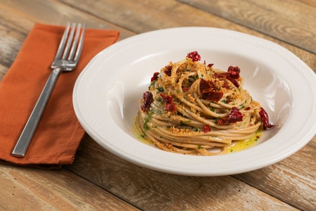 Spaghetti with Crispy Peppers and Breadcrumbs