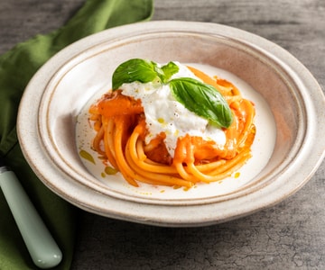 Pasta with cherry tomato sauce and stracciatella