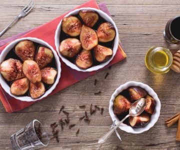 Figs in Red Wine, Honey, and Cinnamon Sauce