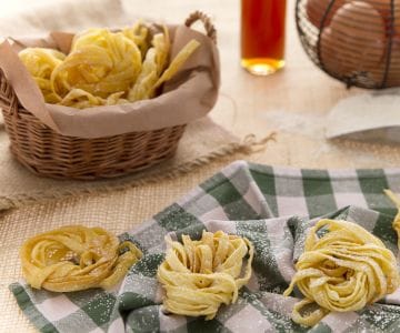 Sweet tagliatelle nests with Passito di Pantelleria