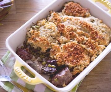 Gratinated Lamb with Artichokes and Peas