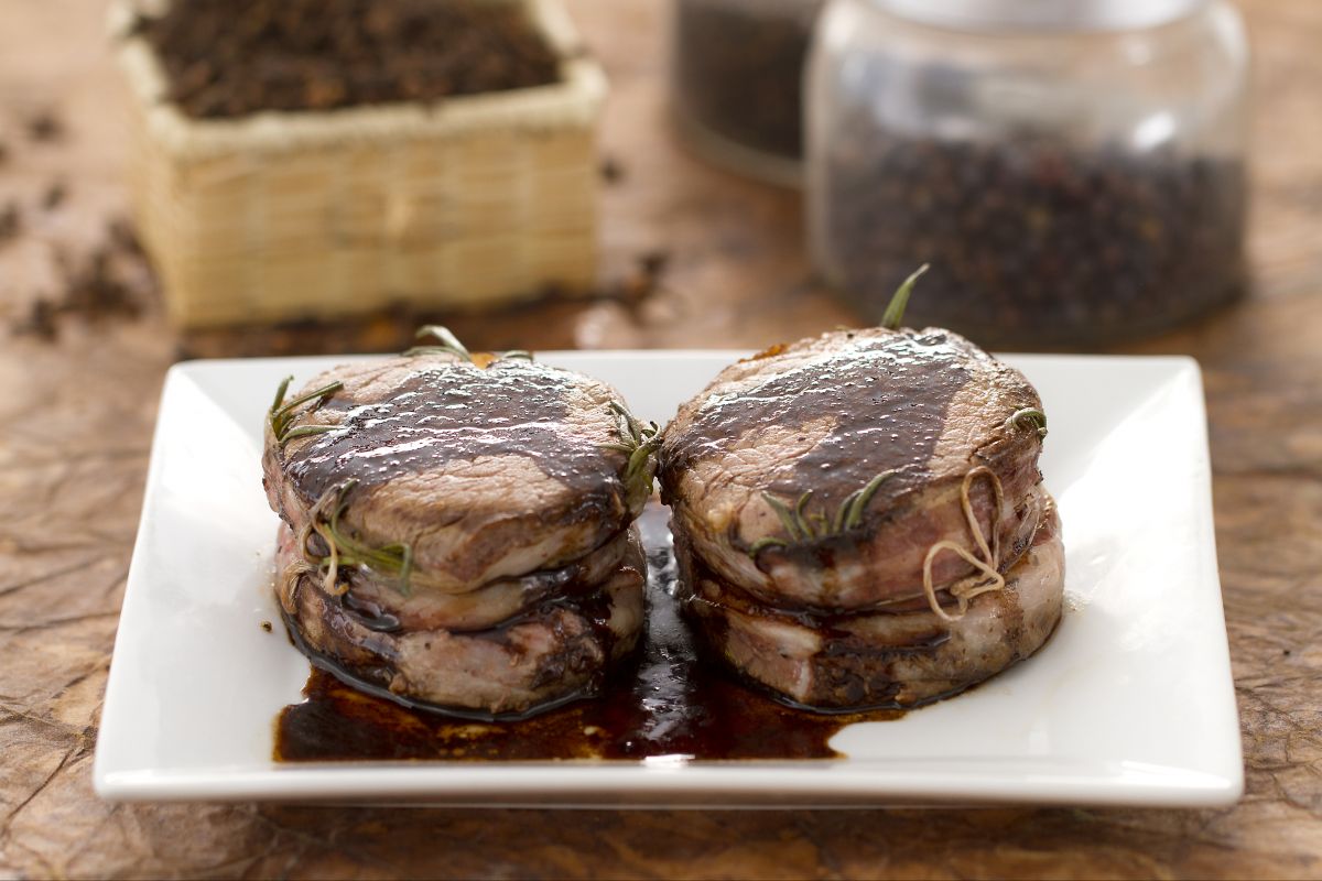 Filet Mignon Medallions with Balsamic Vinegar