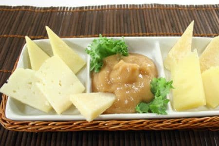 Pear and Cinnamon Sauce