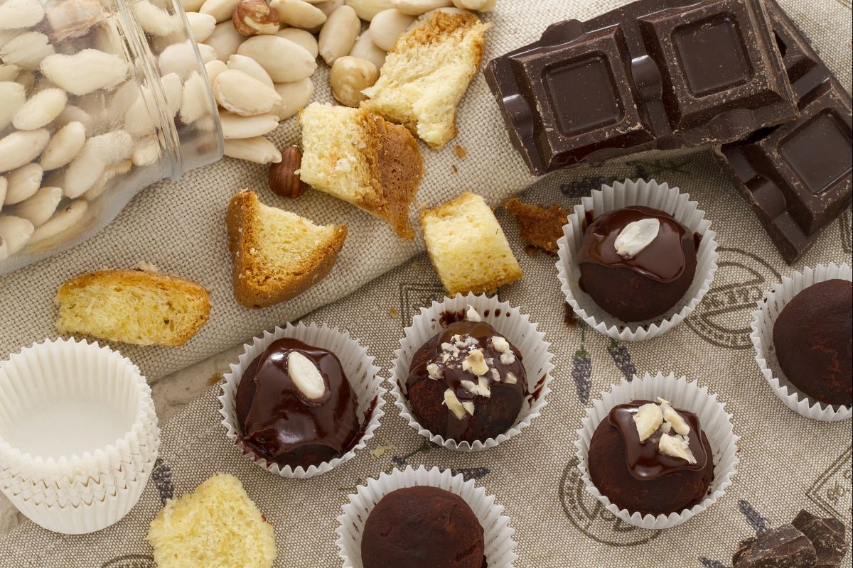 Pandoro chocolate truffles