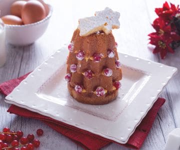 Pandoro Trees with Custard Cream and Red Currants