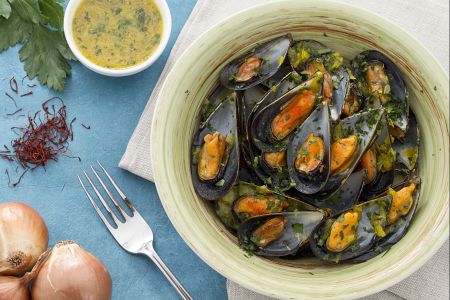 Mussels in Saffron Sauce
