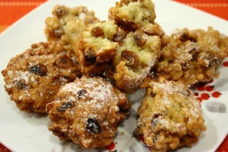 Sweet rice fritters with lemon aroma