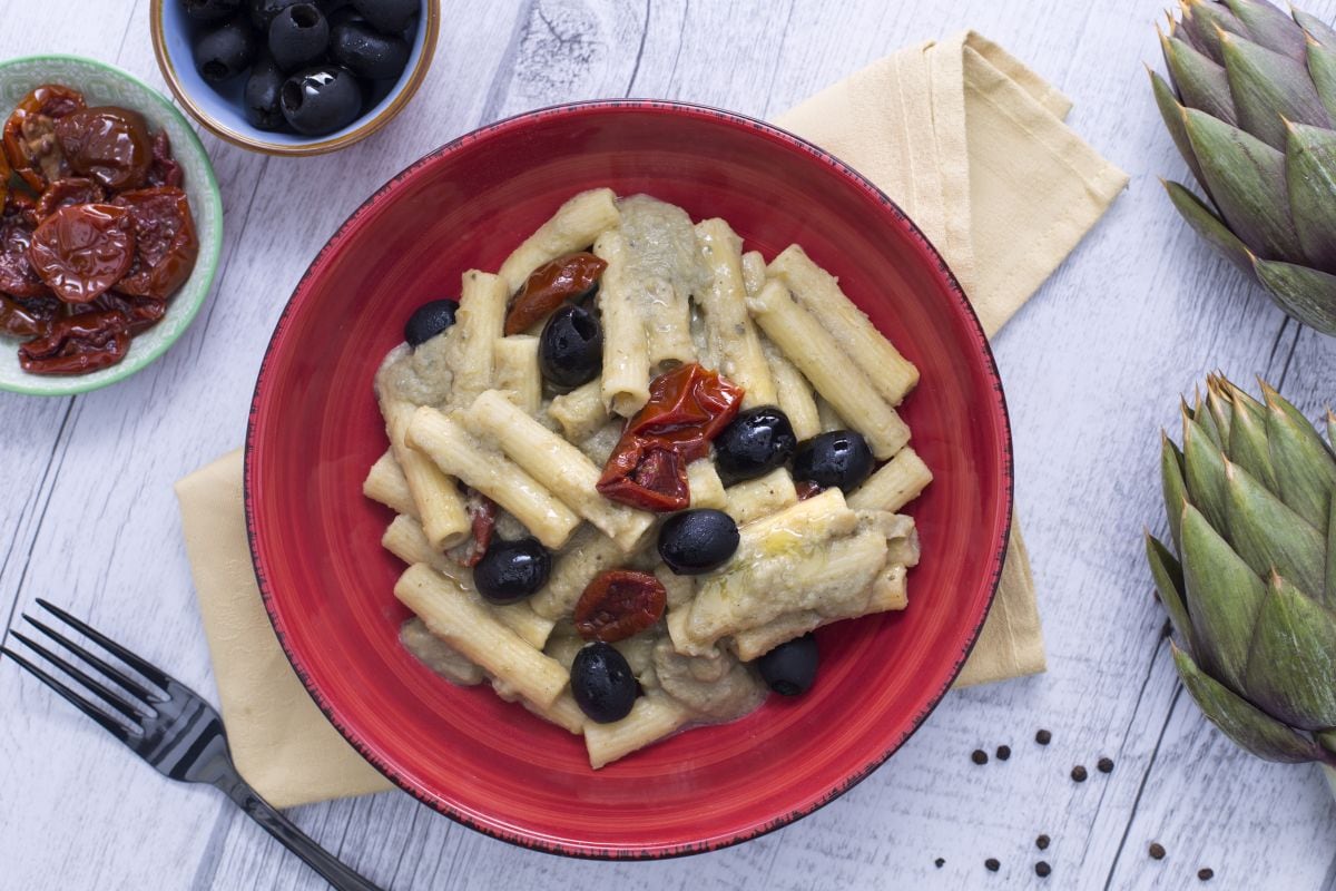 Ridged sedanini with artichoke cream
