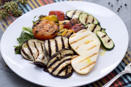 Salad with Scamorza and Grilled Vegetables