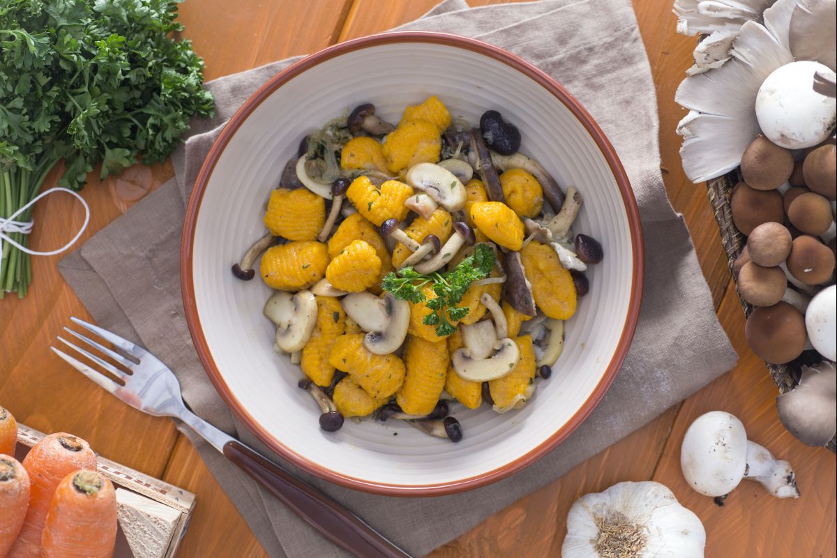 Carrot gnocchetti with mixed mushrooms