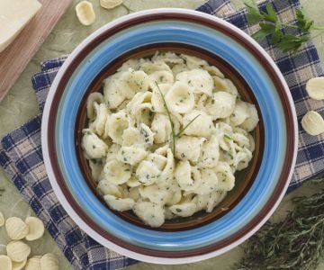 Orecchiette with aromatic herbs