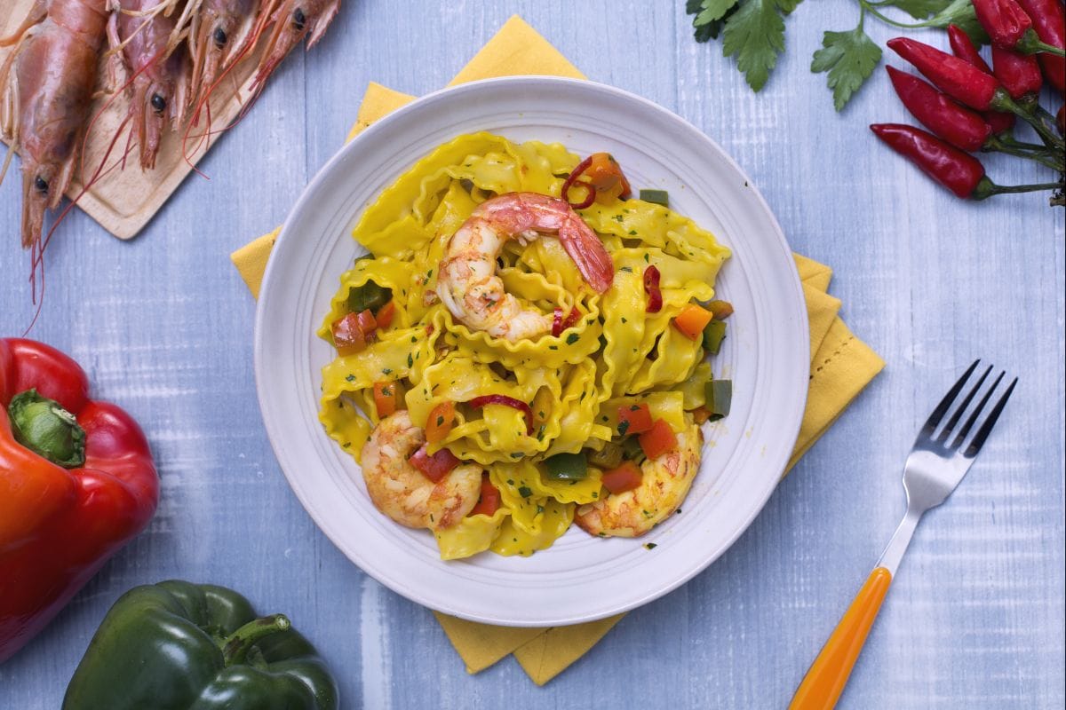 Reginette shrimp and peppers