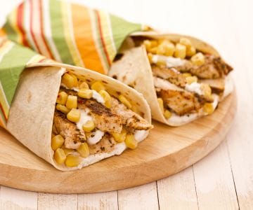 Flatbreads with chicken breasts and corn