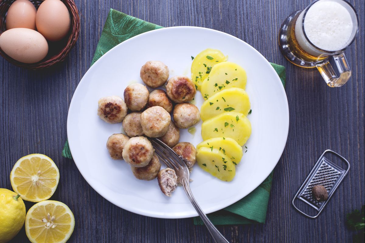 Danish meatballs (Frikadeller) with parsley potatoes