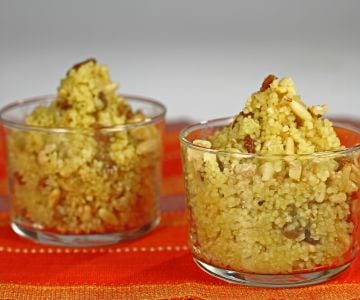 Couscous with dried fruits and honey