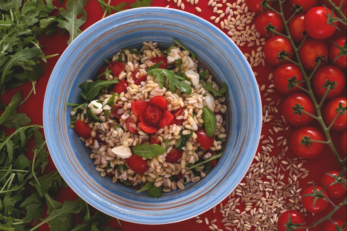 Summer barley and spelt salad