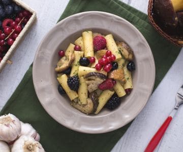 Rigatoni with Porcini Mushrooms and Berries