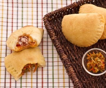 Mini baked calzones