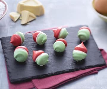Tricolor Meringues