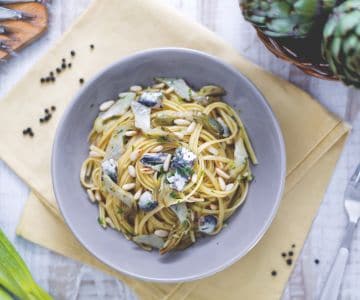 Bavette with artichokes and sardines