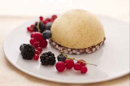 Hazelnut mousse and heart with 5 hops