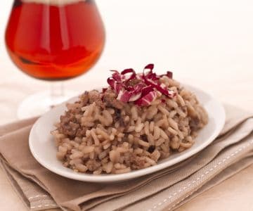 Beer risotto with radicchio and sausage
