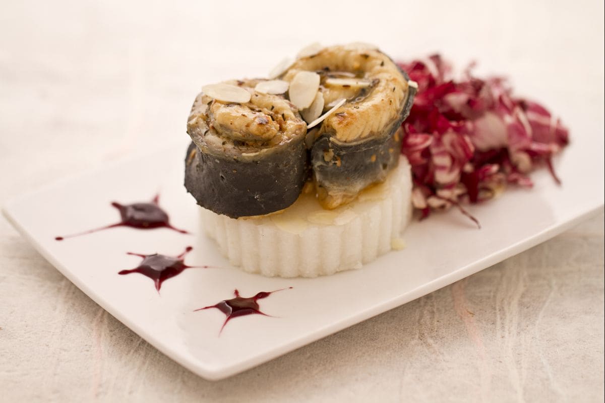 Eel in almond crust