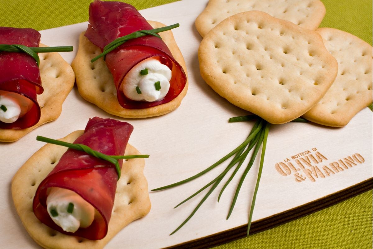 Flatbreads with Bresaola Rolls