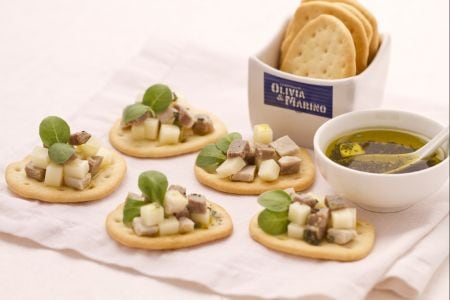 Flatbreads with porchetta and provolone