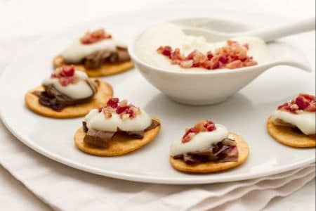 Flatbreads with asiago cream, radicchio and bacon
