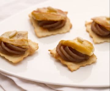 Puff pastries with chestnut cream and scamorza cheese