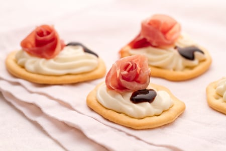 Flatbreads with squacquerone cream and culatello