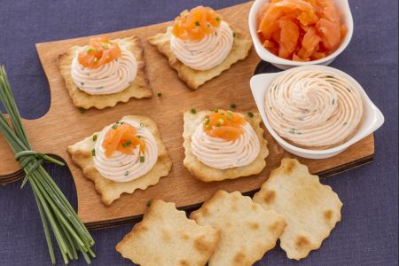 Classic puff pastries with quark and salmon